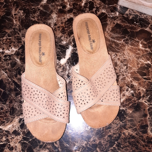 Wedge - Picture 3 of 8